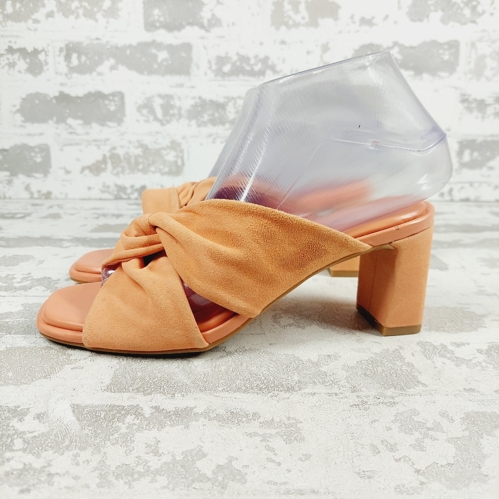 NEW Caslon Laurette Coral Peach Slip On Summer Block Heel Sandals H5